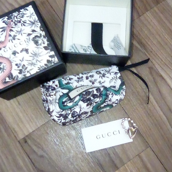 Gucci Open Heart Ring Us Size 6 Like New - Picture 7 of 8